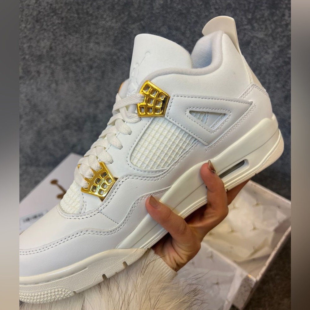 Jordan retro 4